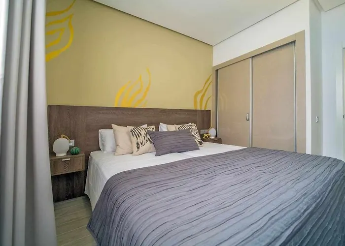 Ocean Garden 11 Con Jardin Privado شقة *